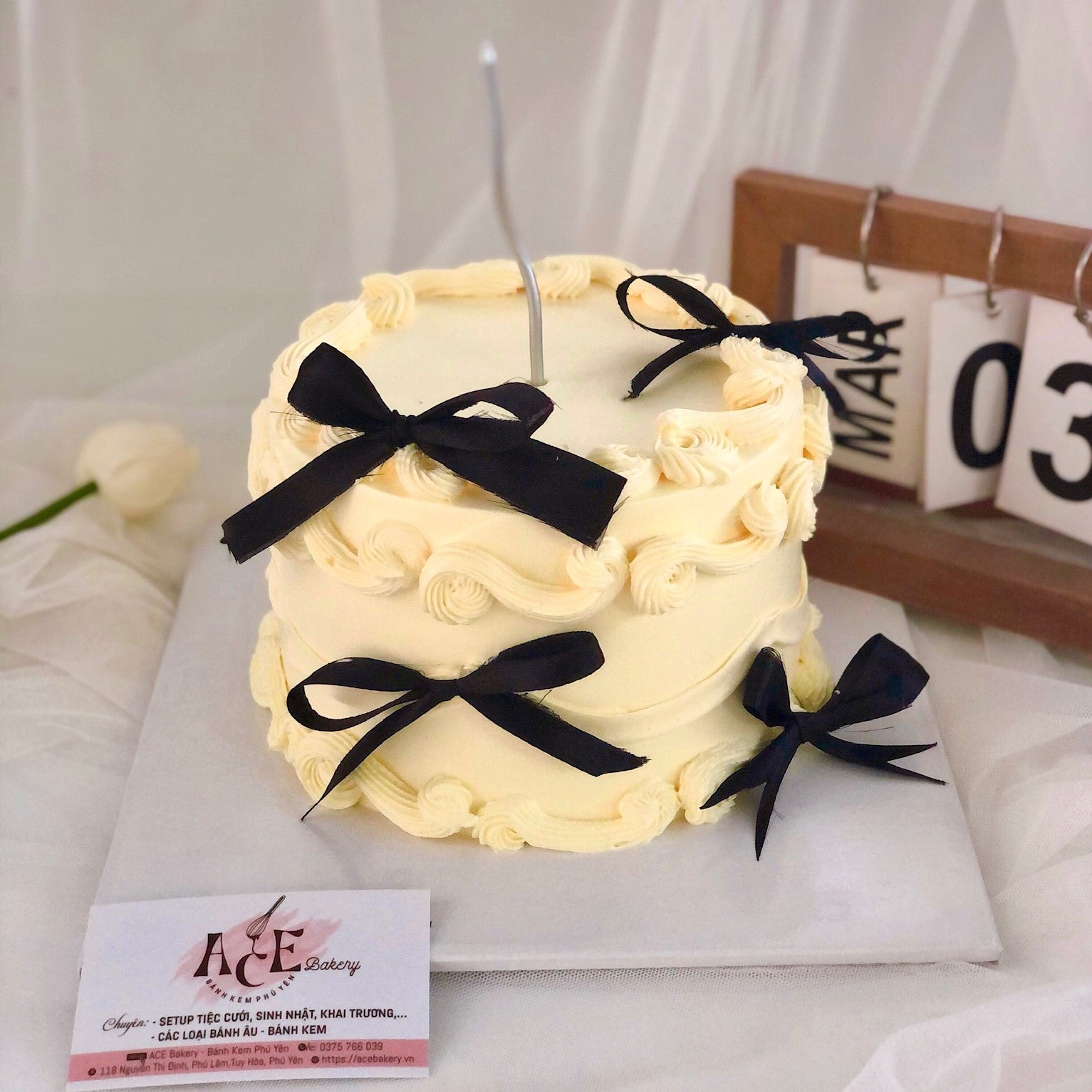 Classic crown cake – ACE Bakery - Bánh kem Phú Yên